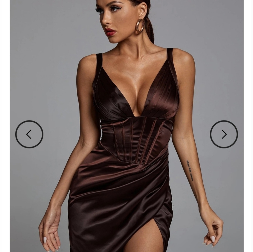Brown dress